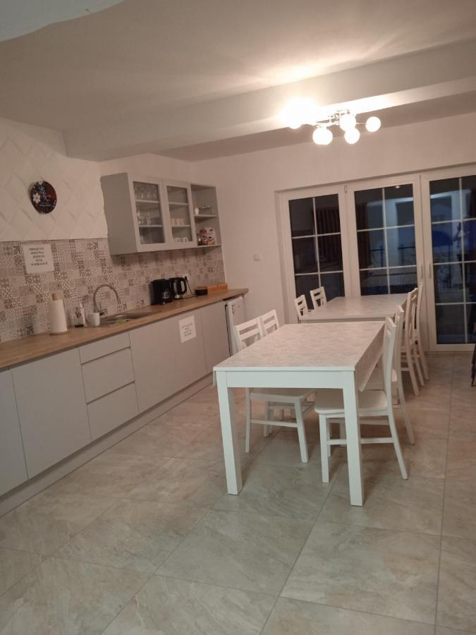 ינוביץ' Dworek Akacja Uslugi Hotelarskie מראה חיצוני תמונה