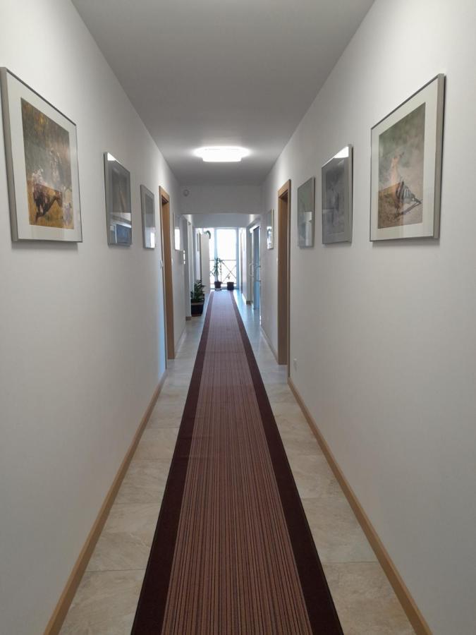 ינוביץ' Dworek Akacja Uslugi Hotelarskie מראה חיצוני תמונה