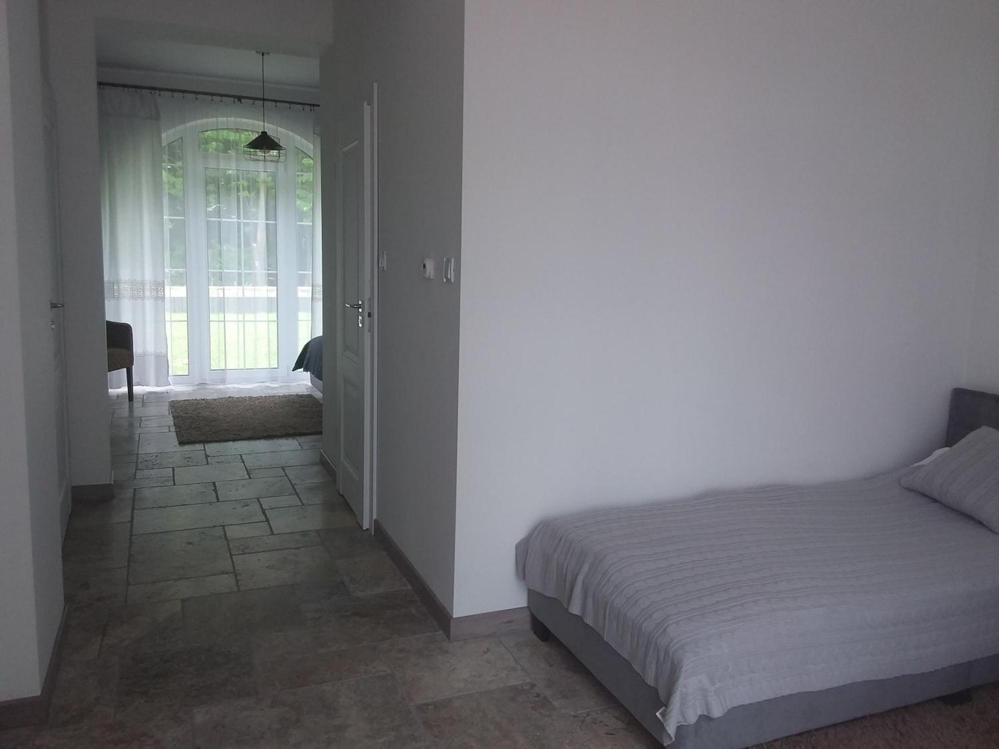 ינוביץ' Dworek Akacja Uslugi Hotelarskie מראה חיצוני תמונה